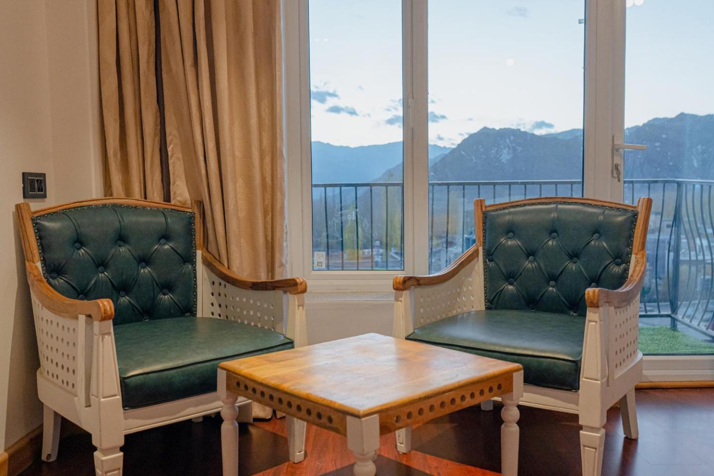 Hotel El Castello Leh Ngoại thất bức ảnh