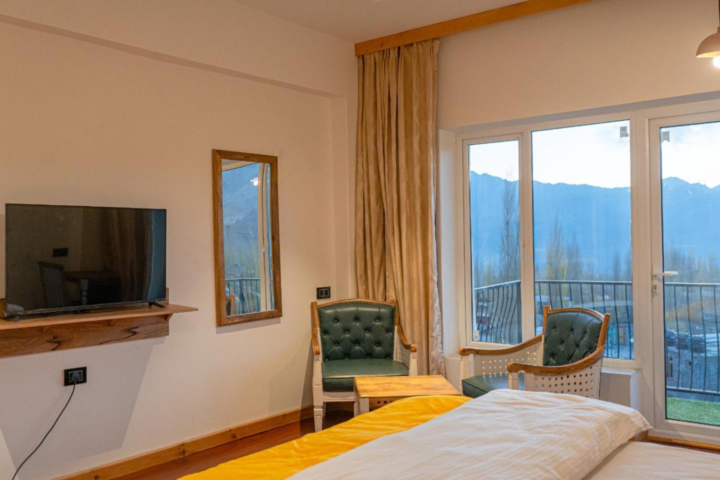 Hotel El Castello Leh Ngoại thất bức ảnh