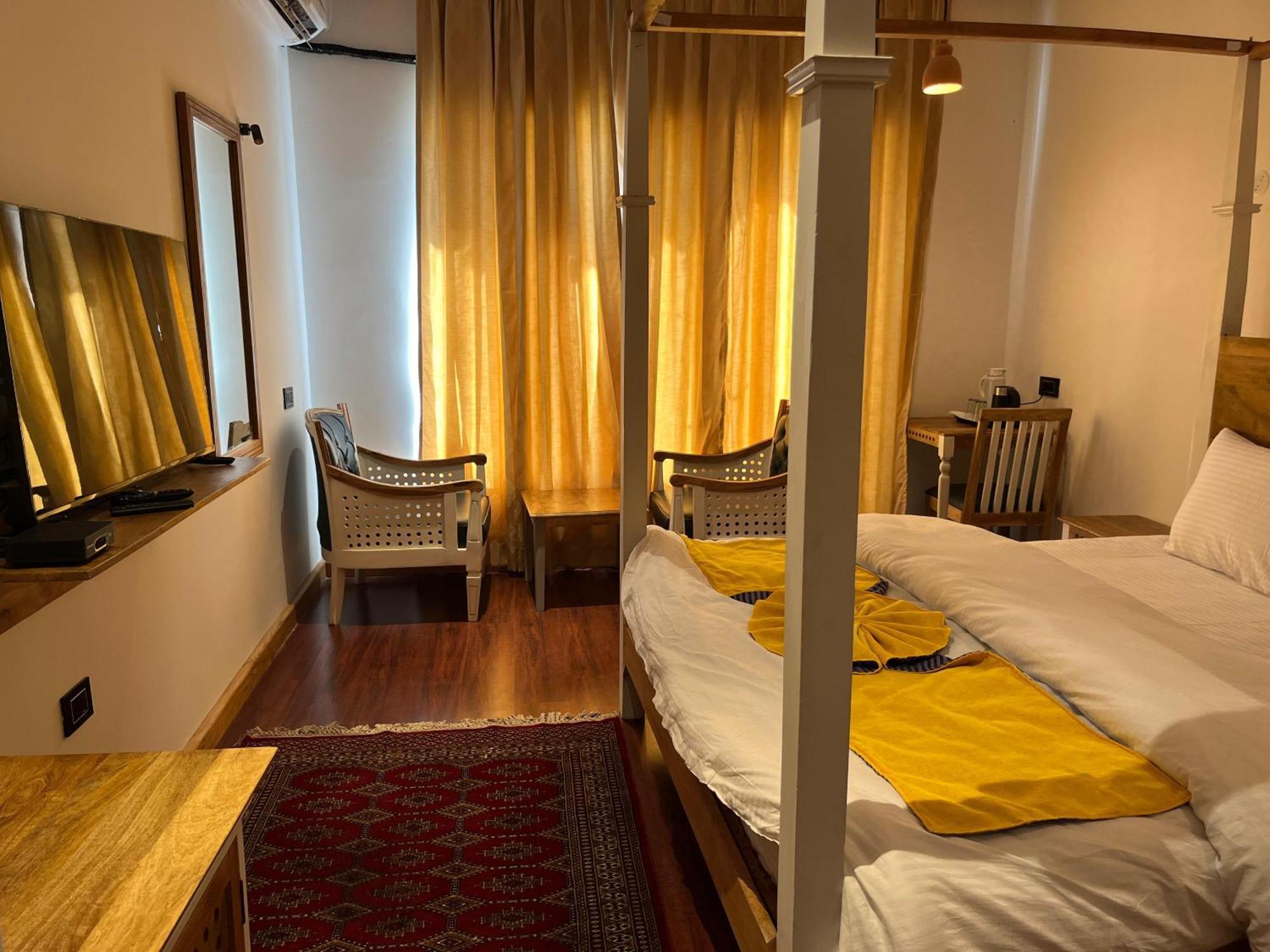 Hotel El Castello Leh Ngoại thất bức ảnh
