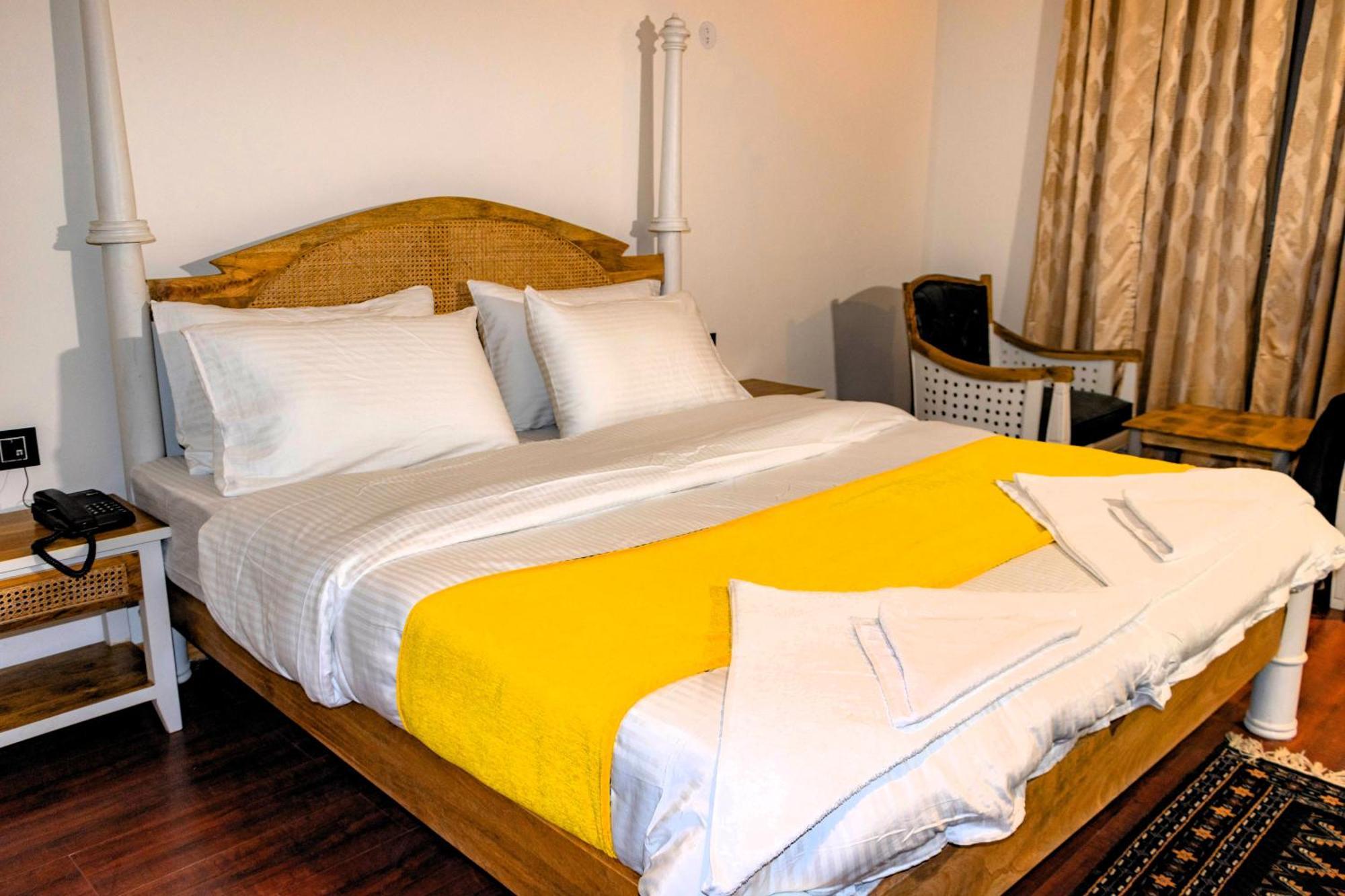 Hotel El Castello Leh Ngoại thất bức ảnh