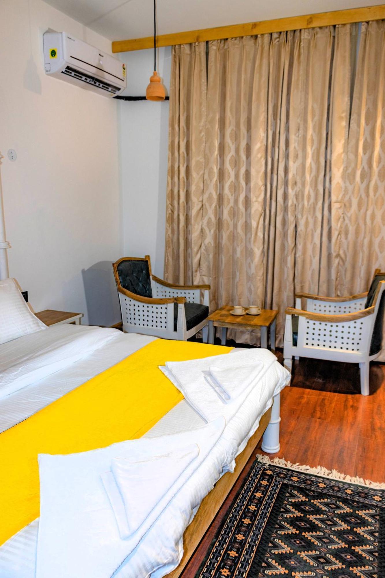 Hotel El Castello Leh Ngoại thất bức ảnh