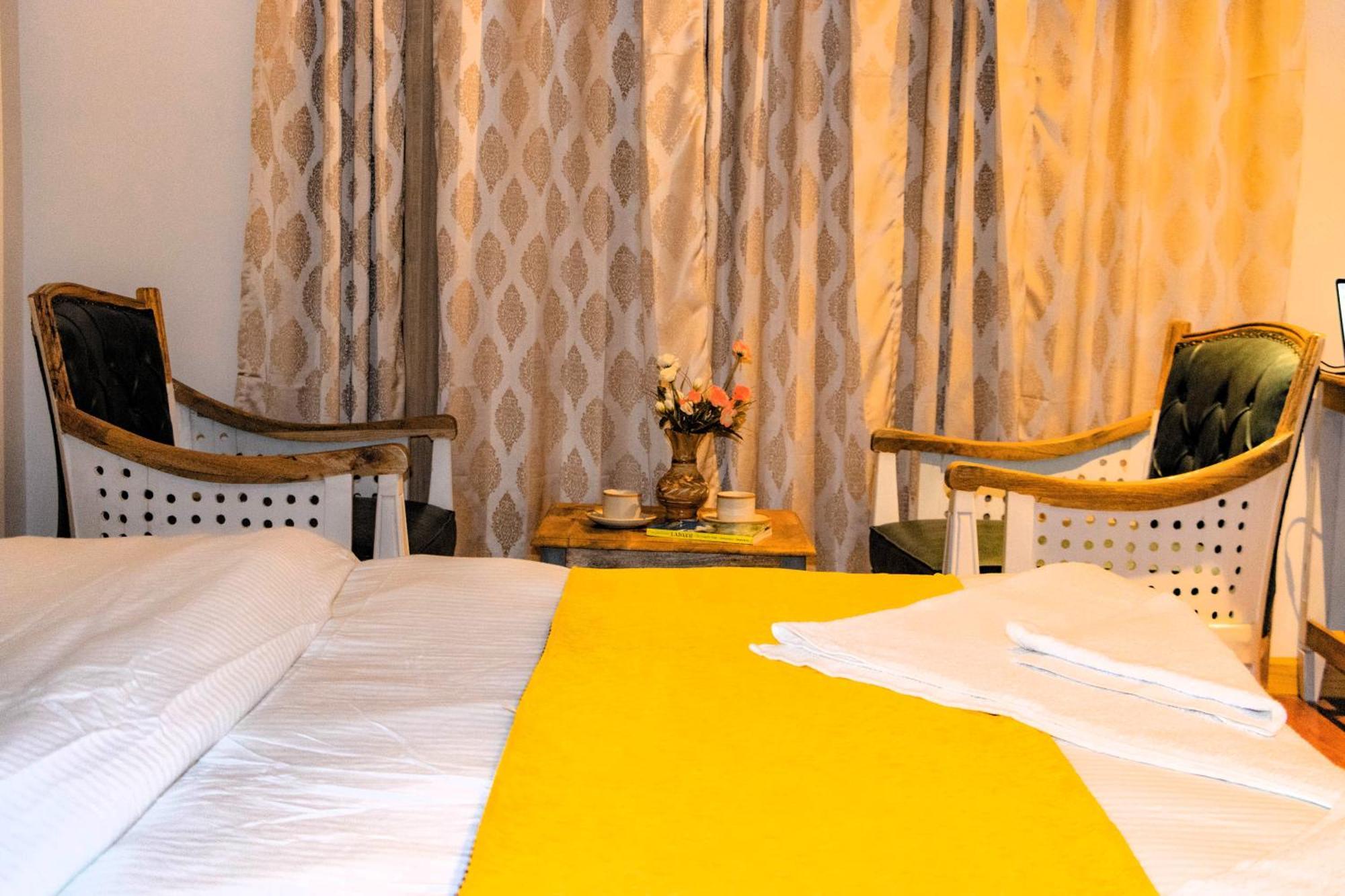 Hotel El Castello Leh Ngoại thất bức ảnh