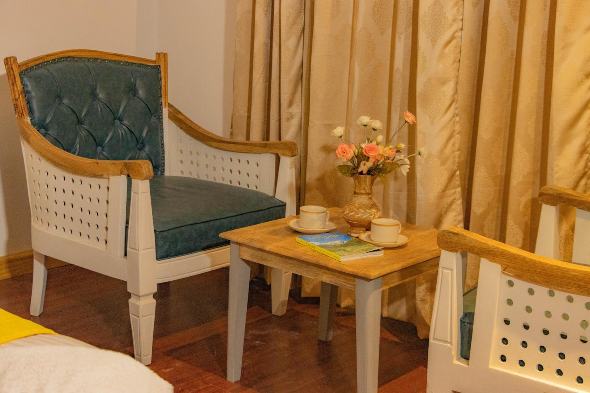 Hotel El Castello Leh Ngoại thất bức ảnh